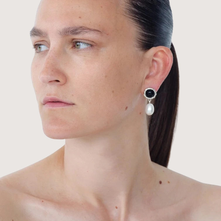 Emma Pearl Earrings