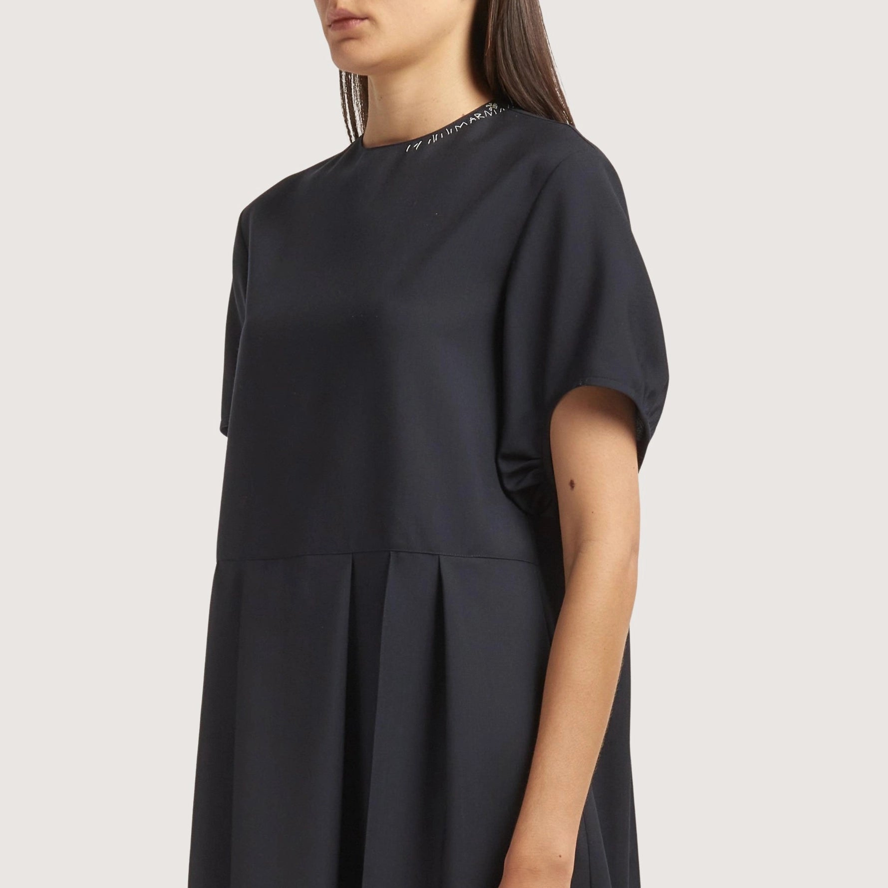 Lose Dress with Embrodery