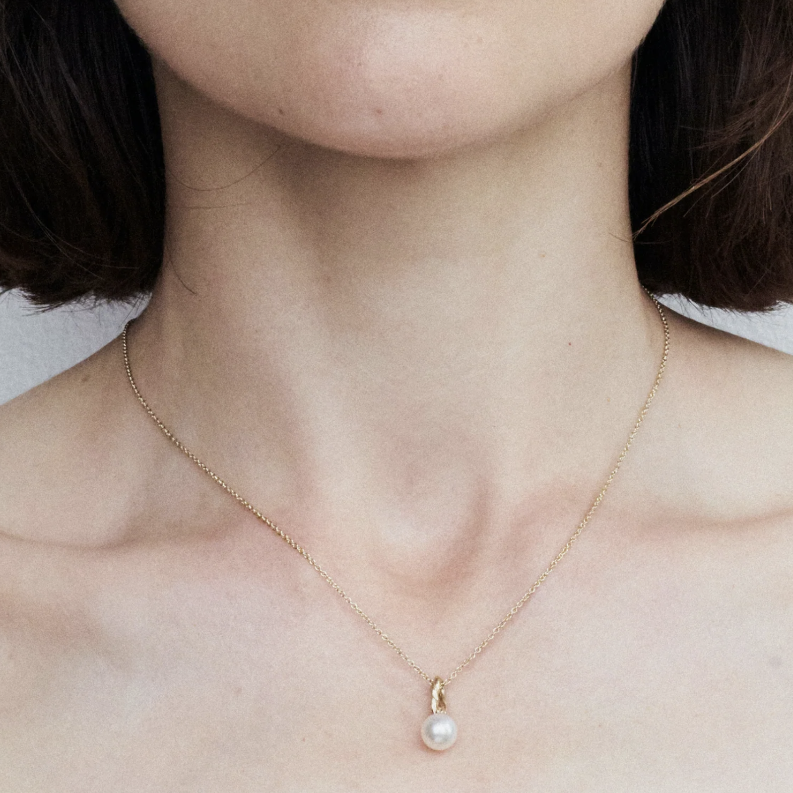 Loop Pearl Necklace