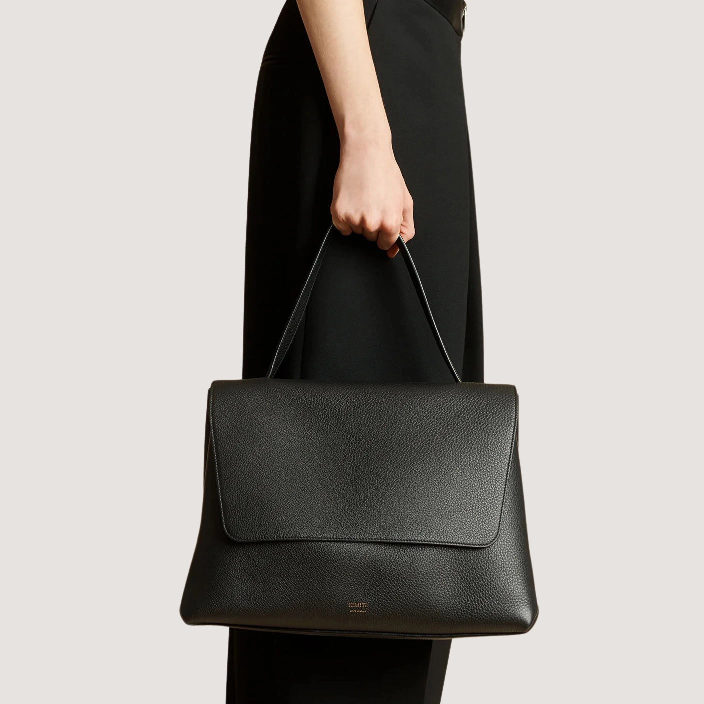 Lia Large Top Handle