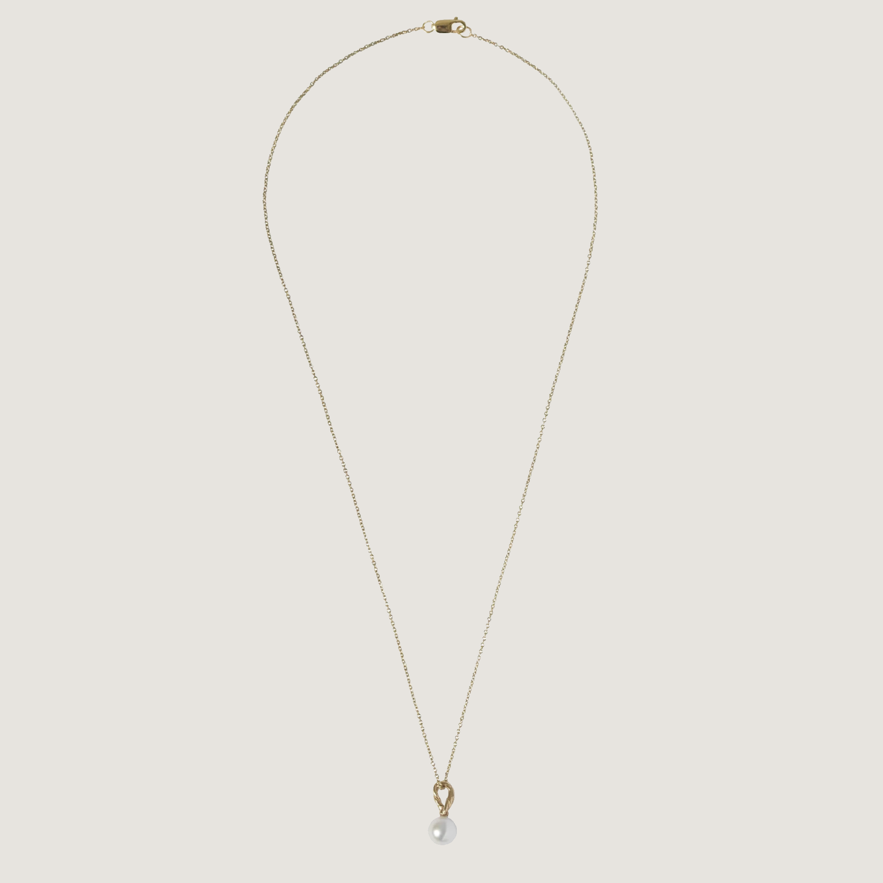Loop Pearl Necklace