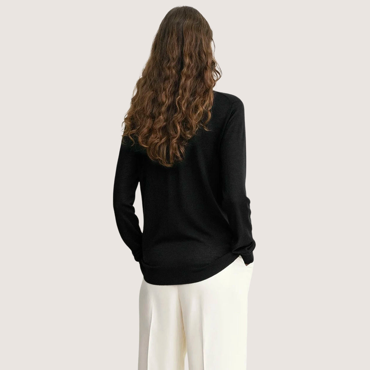 Fine Crew Neck Knit