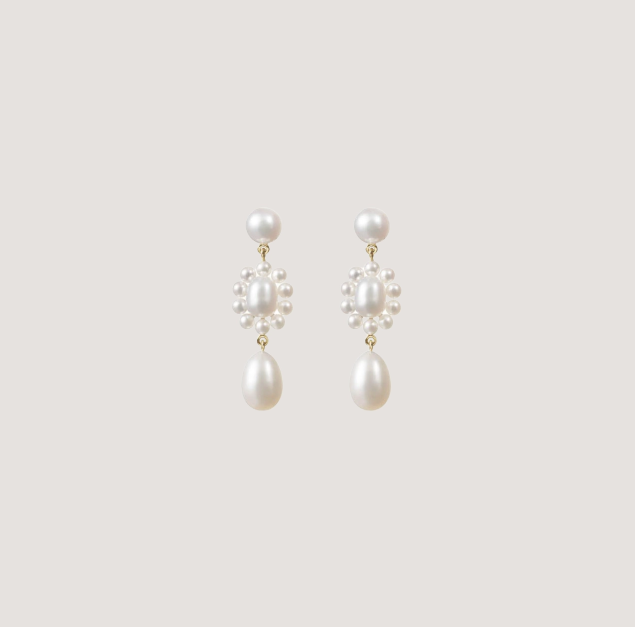 Amis Marguerite Earrings